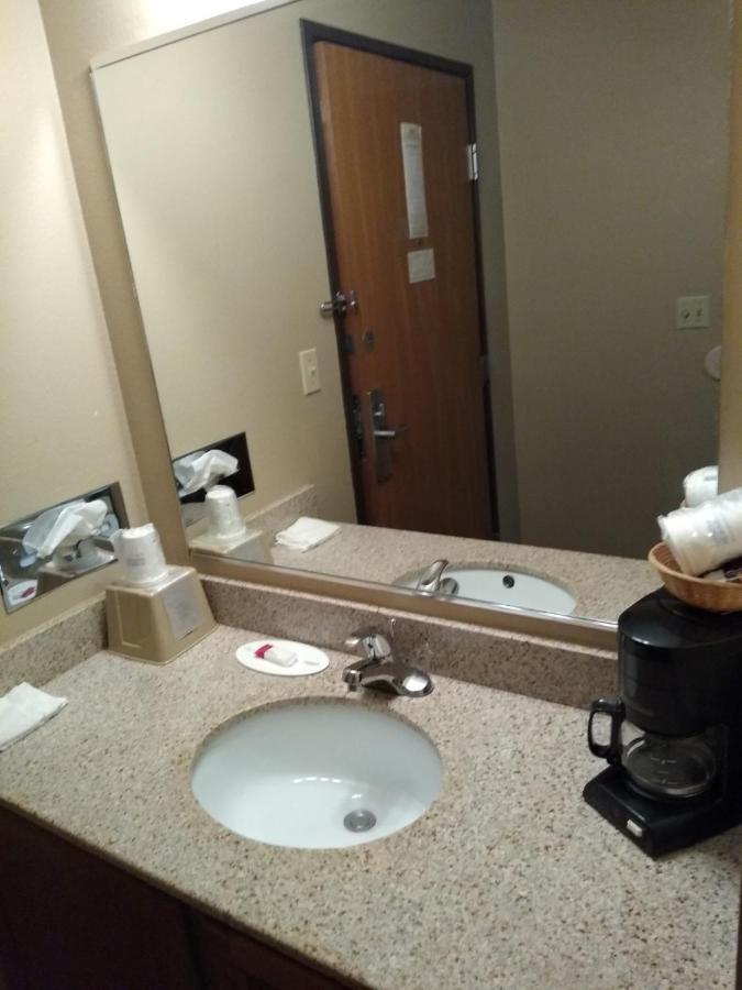 Super 8 By Wyndham Chariton Hotel Екстериор снимка