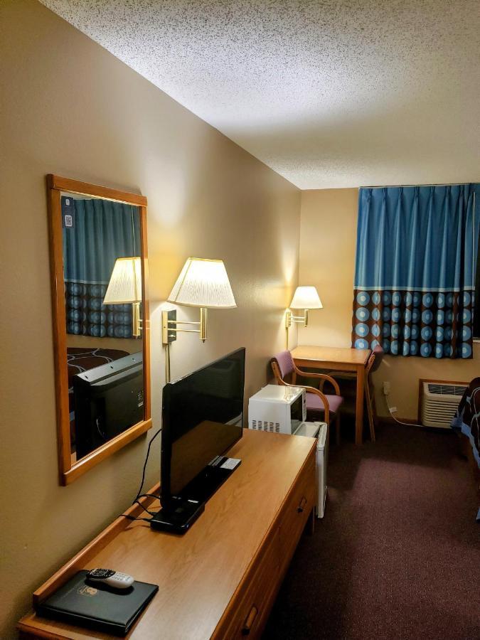 Super 8 By Wyndham Chariton Hotel Екстериор снимка