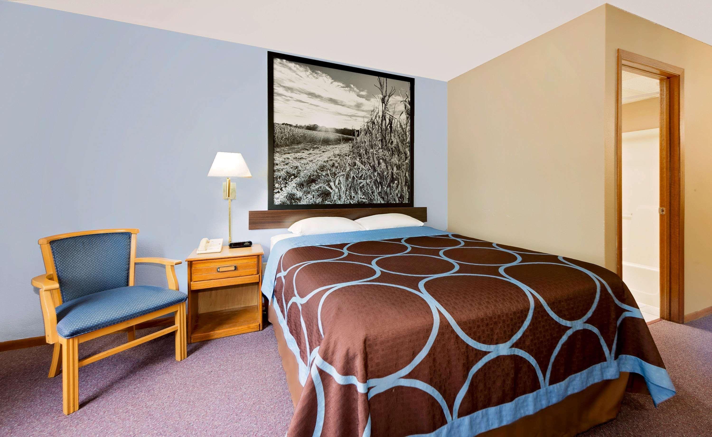 Super 8 By Wyndham Chariton Hotel Екстериор снимка